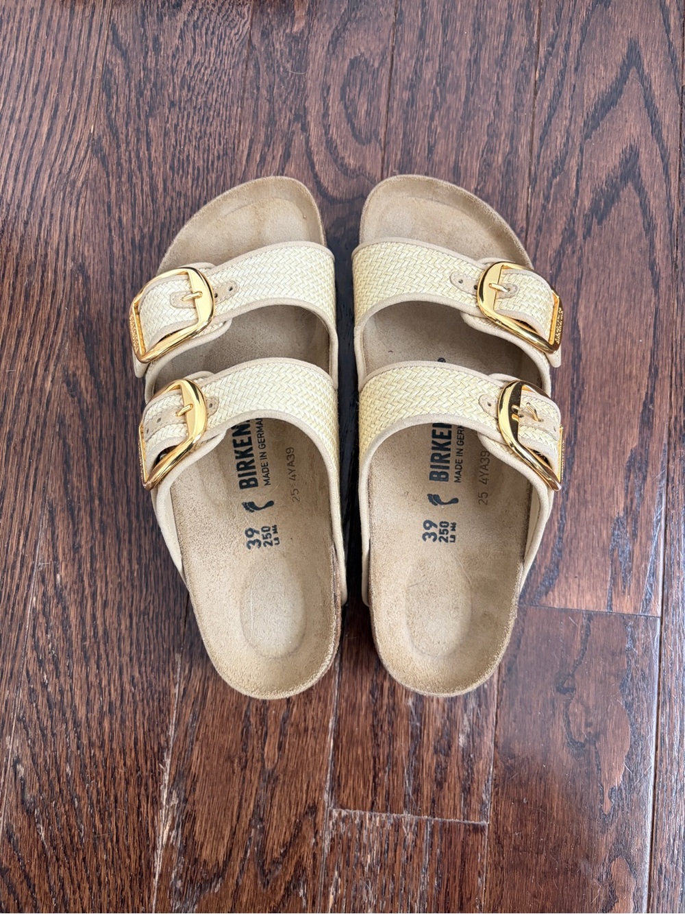 Birkenstock Arizona Sandals in Light Gold Raffia size 39